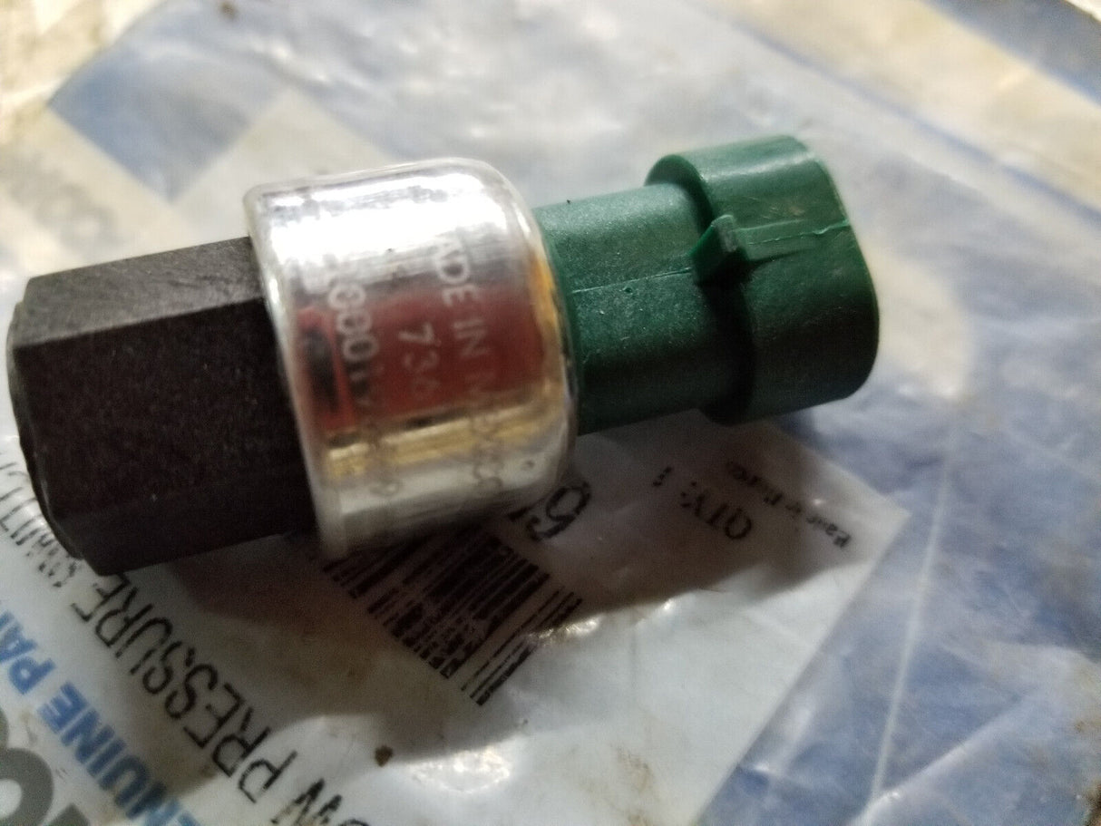 LOW PRESSURE SWITCH - A/C GENUINE PACCAR 652578BSM / 1000198469 850-8009 S180216
