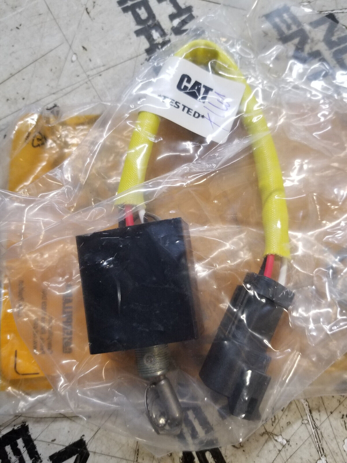260-5864 28 Volt Single Pole Toggle Switch 2605864