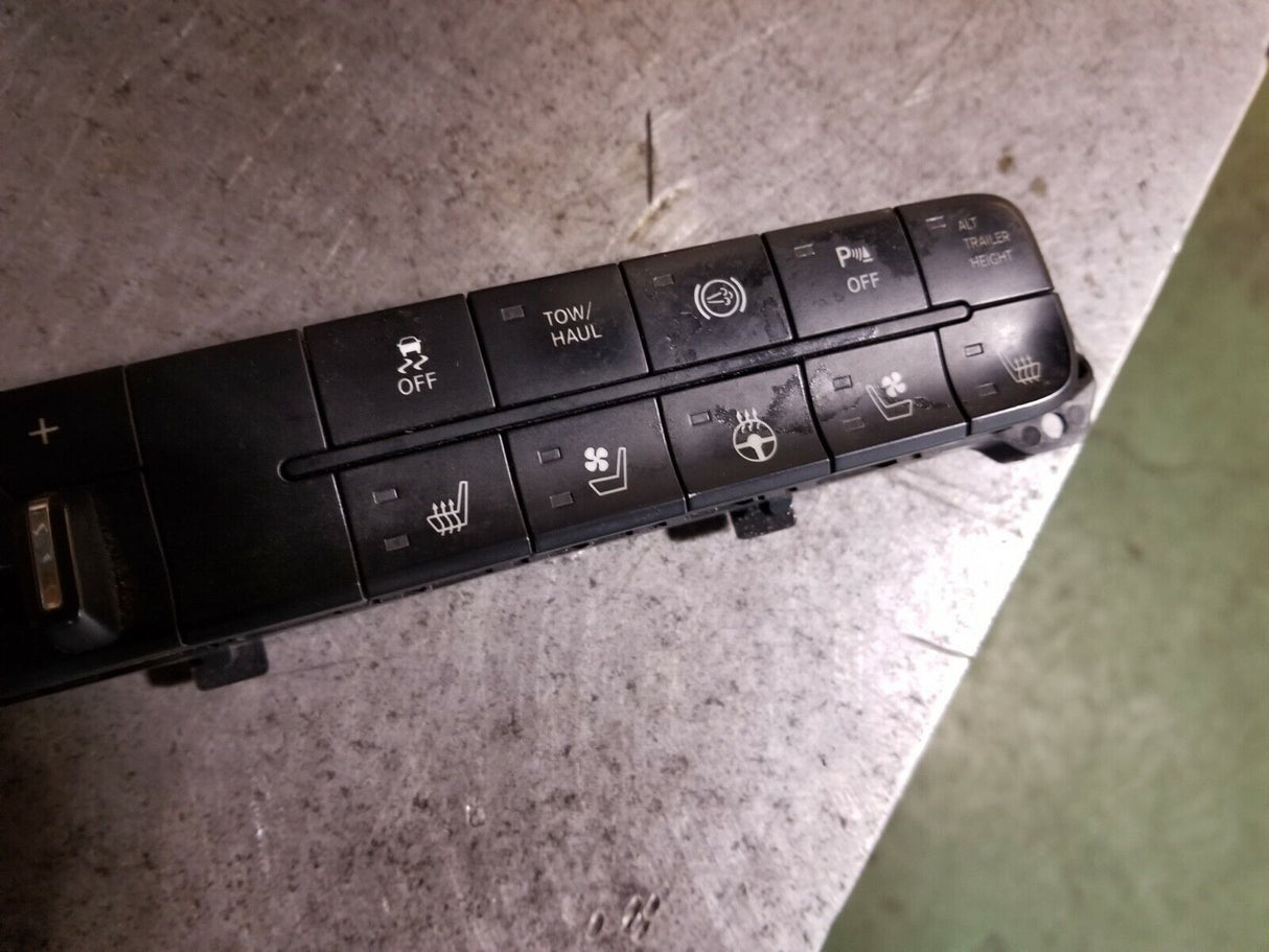p68247663aa 68247663aa Dodge Ram Center Console Control Panel p68105206ab