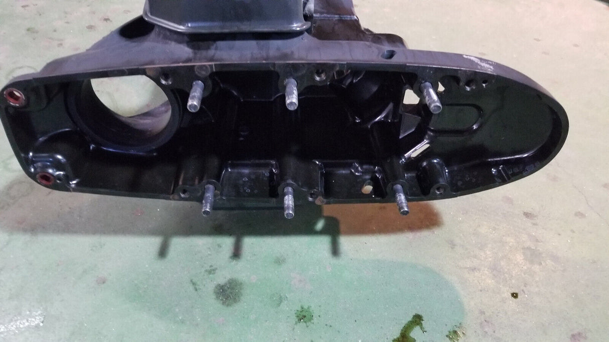 Evinrude G2 300hp Exhaust Housing 5009982 port