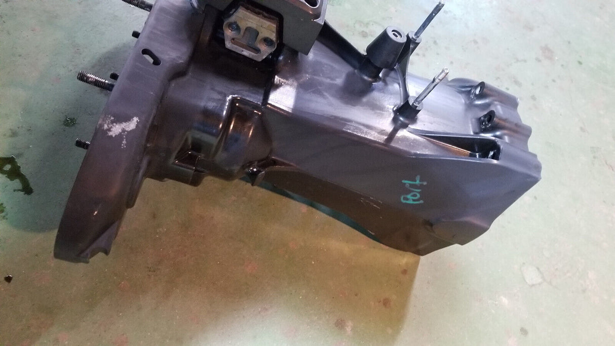 Evinrude G2 300hp Exhaust Housing 5009982 port