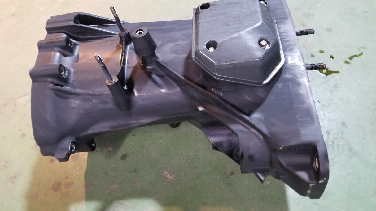 Evinrude G2 300hp Exhaust Housing 5009982 port