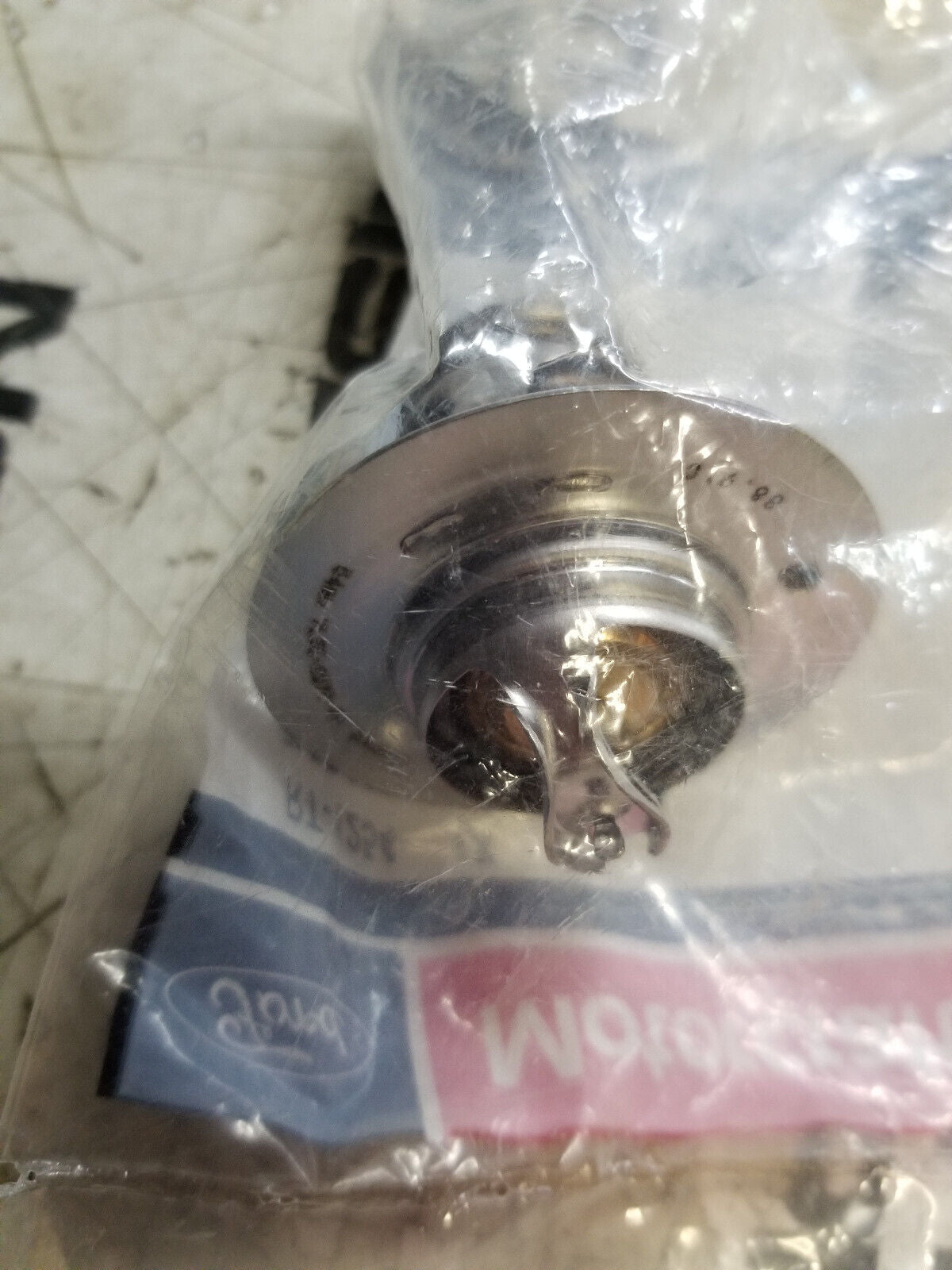 GENUINE OEM MOTORCRAFT RT1254 ENGINE COOLANT THERMOSTAT FORD 7L3Z8575E