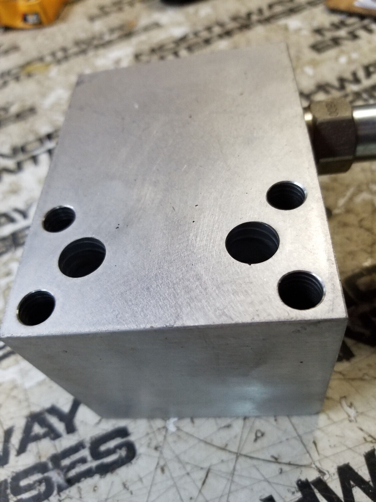 SUN HYDRAULICS A303-06C-D02 A303 06C D02 MANIFOLD IBL0-A2 79261000852