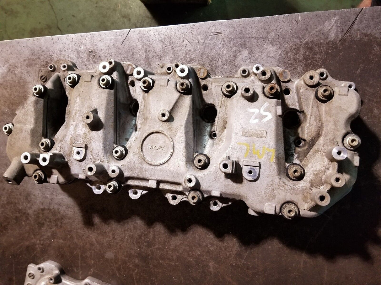 012 2011-2015 DURAMAX 6.6 6.6L DIESEL LML VALVE COVER & SPACER RH PASSENGER R52