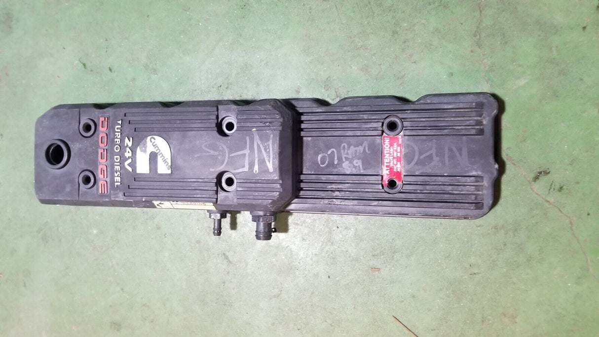 Dodge Ram 5.9L Cummins USED VALVE COVER ASSEMBLY 2005-07 4931453 4931454 RE8871