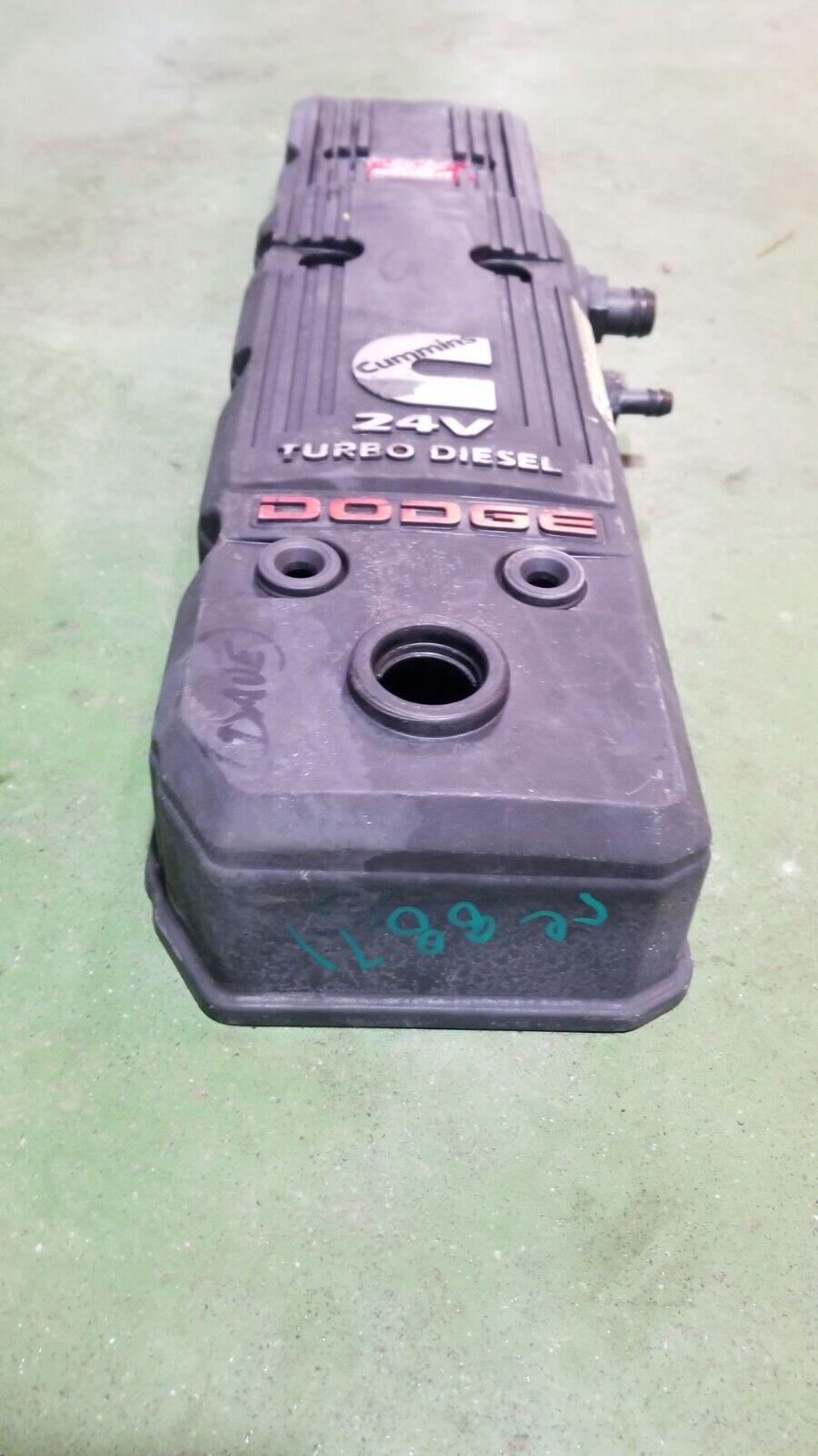 Dodge Ram 5.9L Cummins USED VALVE COVER ASSEMBLY 2005-07 4931453 4931454 RE8871