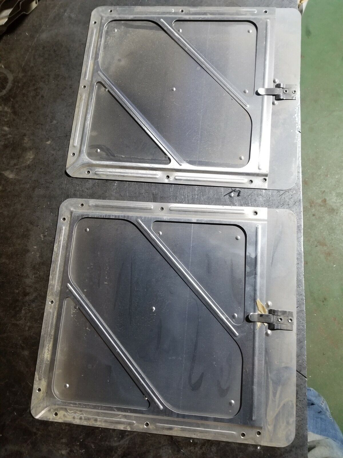 TRUCK HAZARD PLACARD SIGN HOLDER ALUMINUM 2PC SQUARE