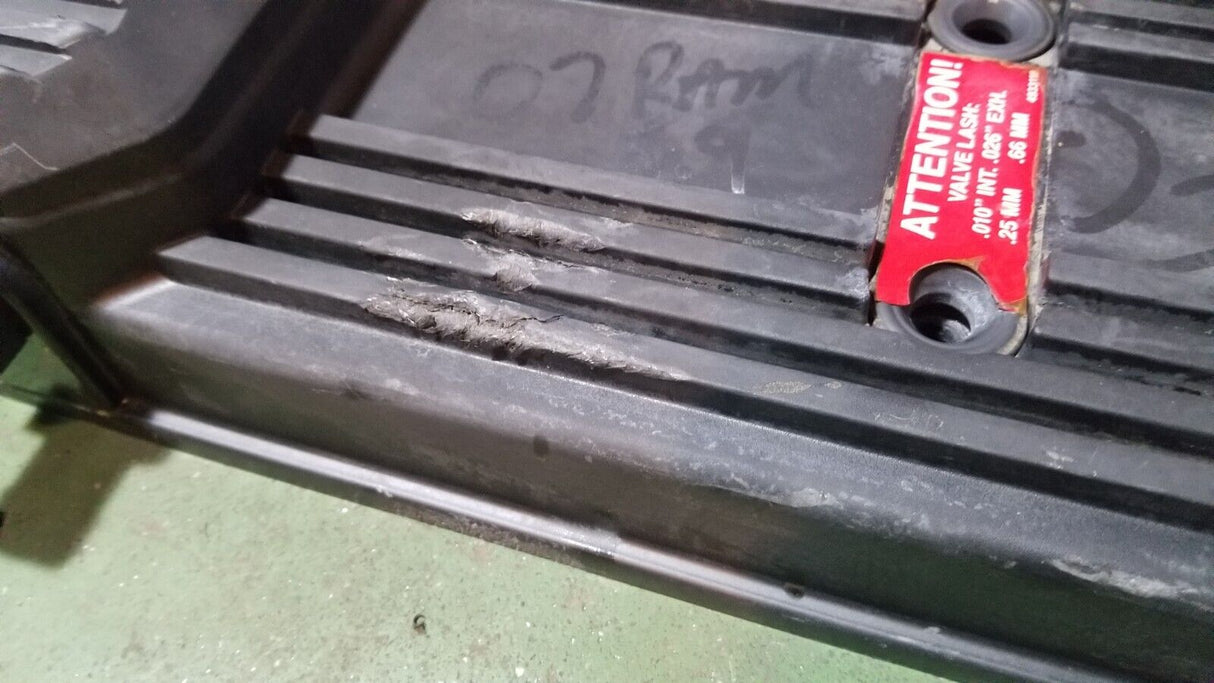 Dodge Ram 5.9L Cummins USED VALVE COVER ASSEMBLY 2005-07 4931453 4931454 RE8871