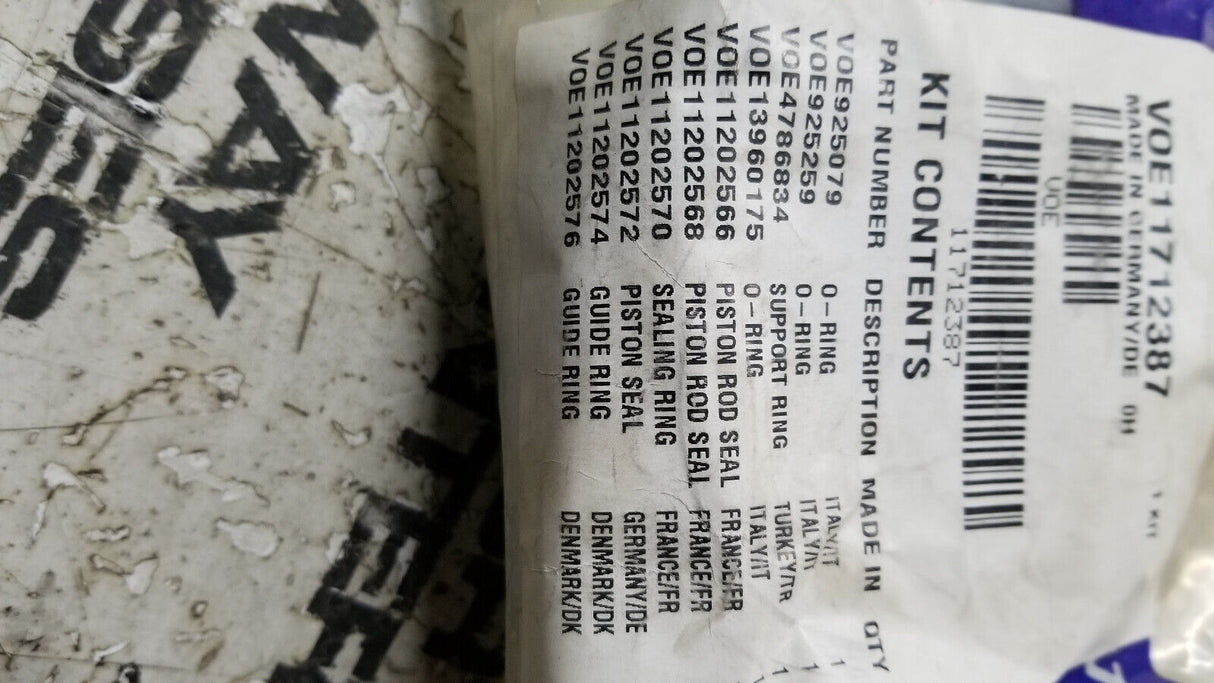 VOLVO 11712387 Steering Cylinder Seal Kit Fits Volvo A25D A25E A30D A30E