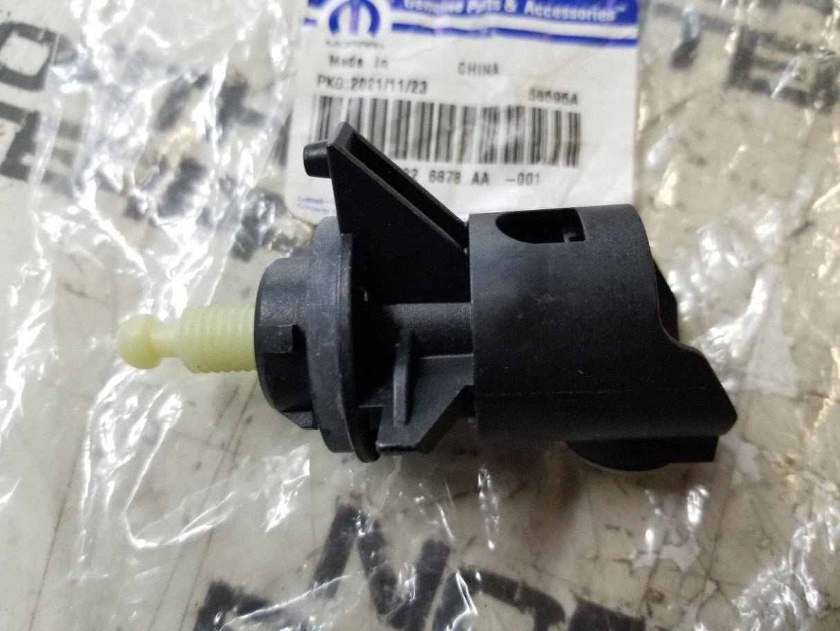 2014-2019 JEEP CHEROKEE HEADLIGHT LAMP LEVELING CONTROL MODULE MOPAR 68226878AA