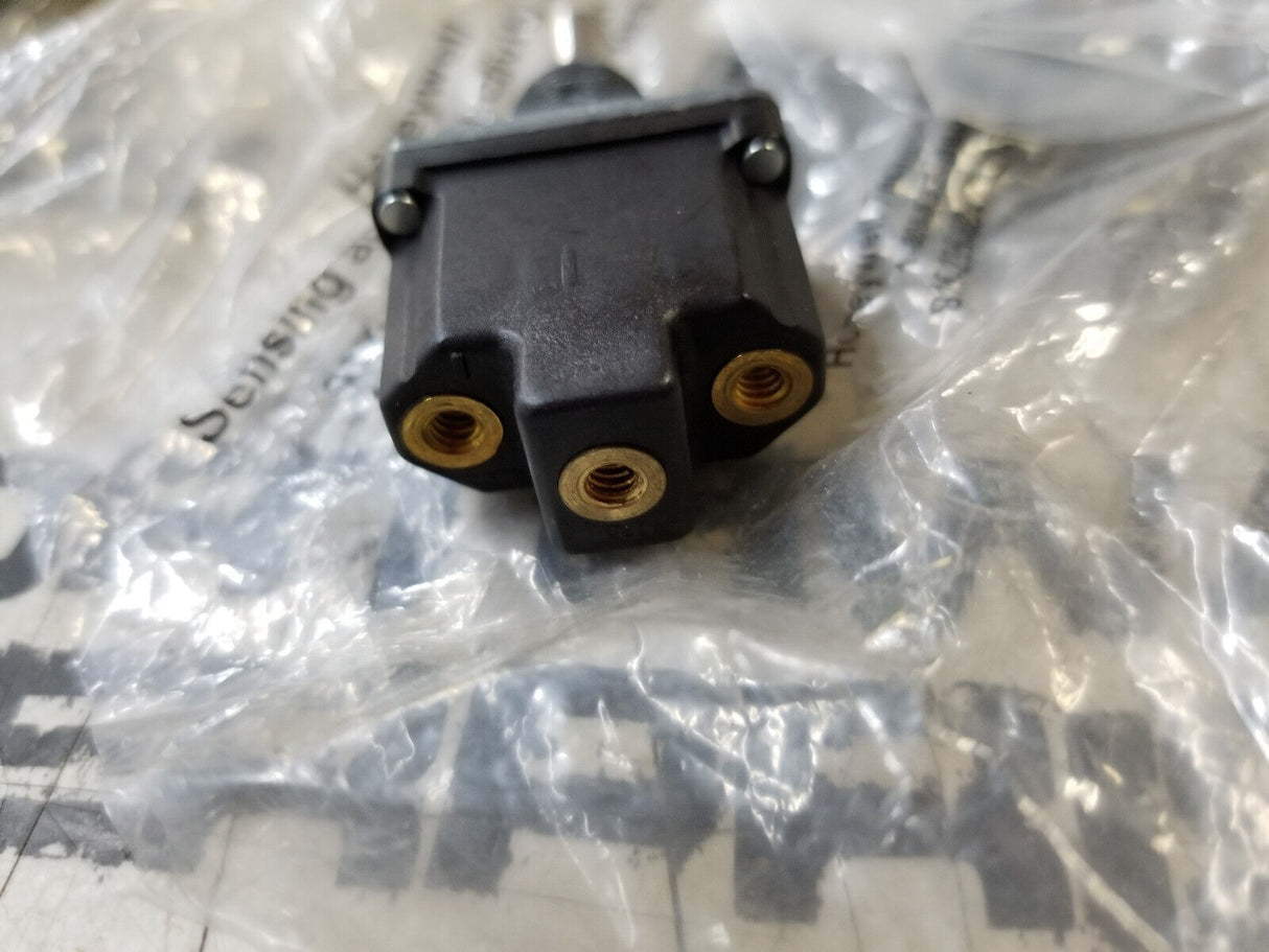 102853 SKYJACK TOGGLE SWITCH