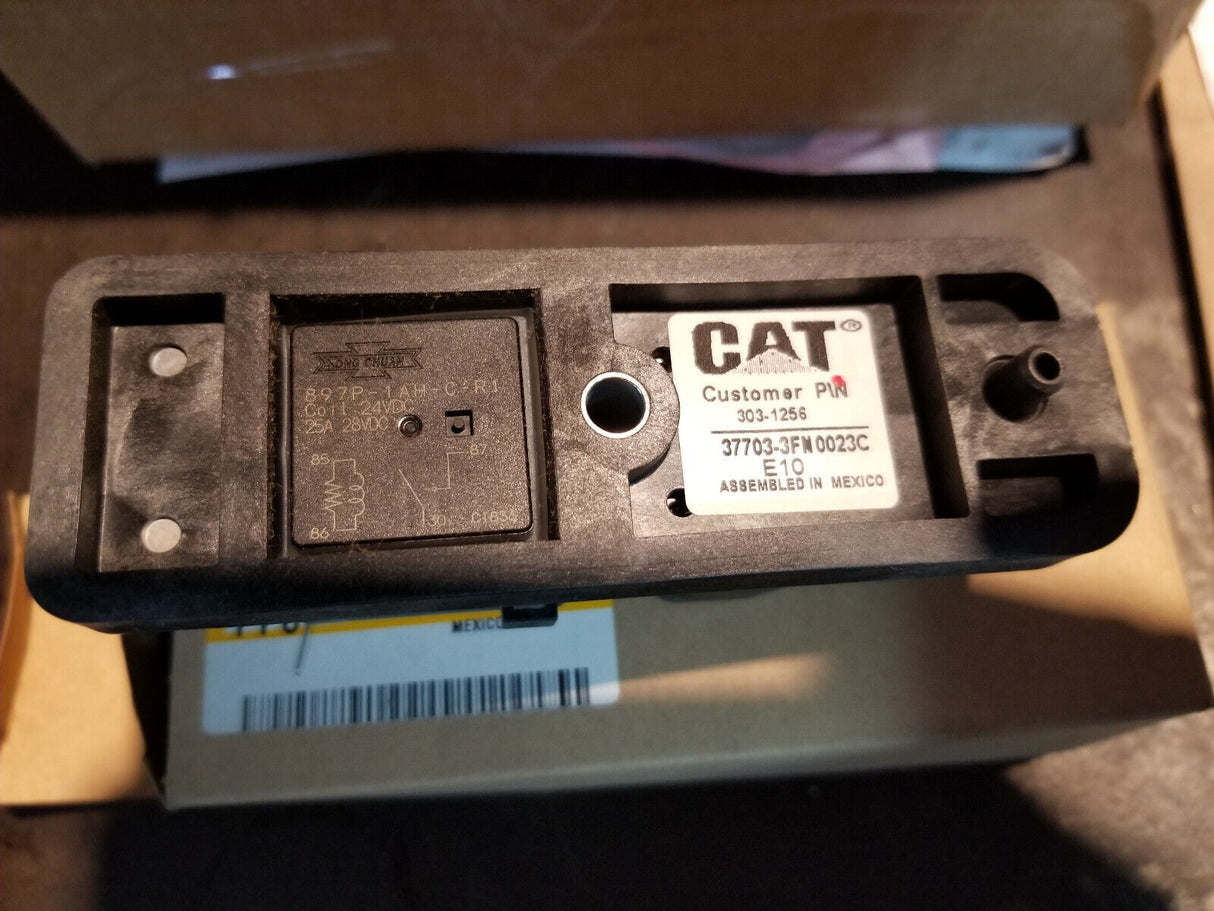 303-1256 Caterpillar 24 Volts Relay used in Wiring Harness 3031256
