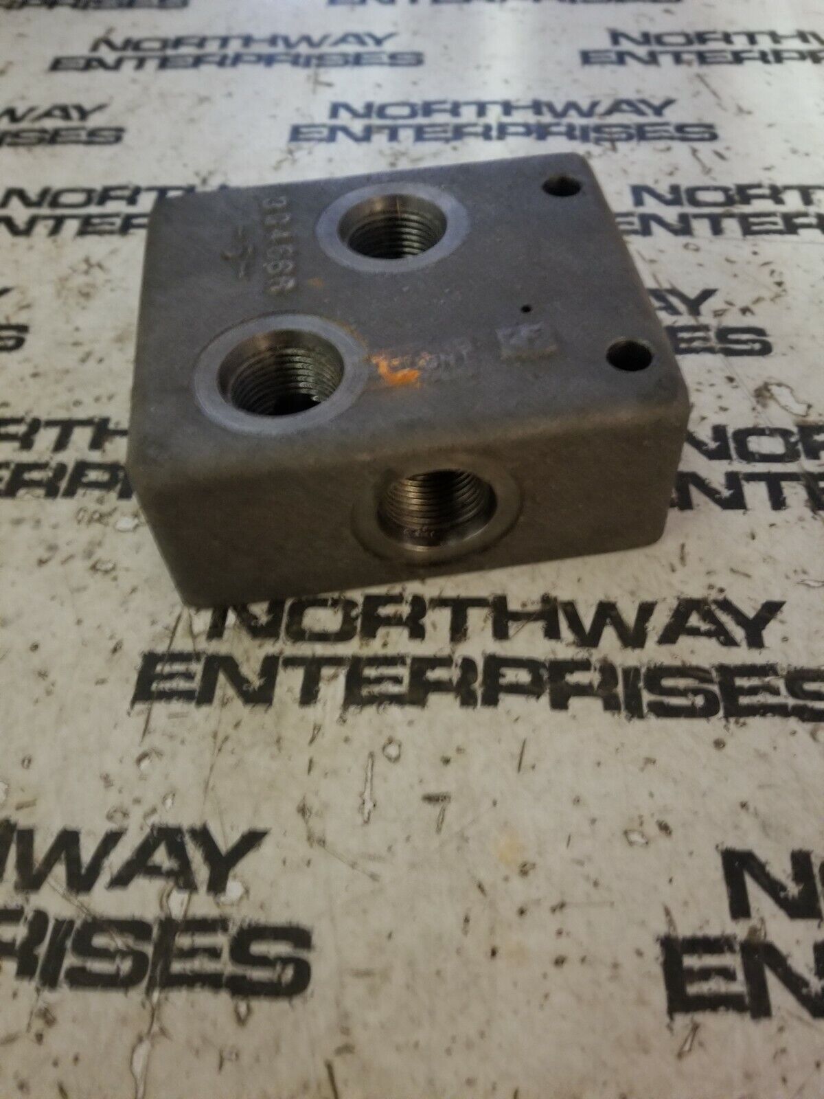 3G4666 BODY