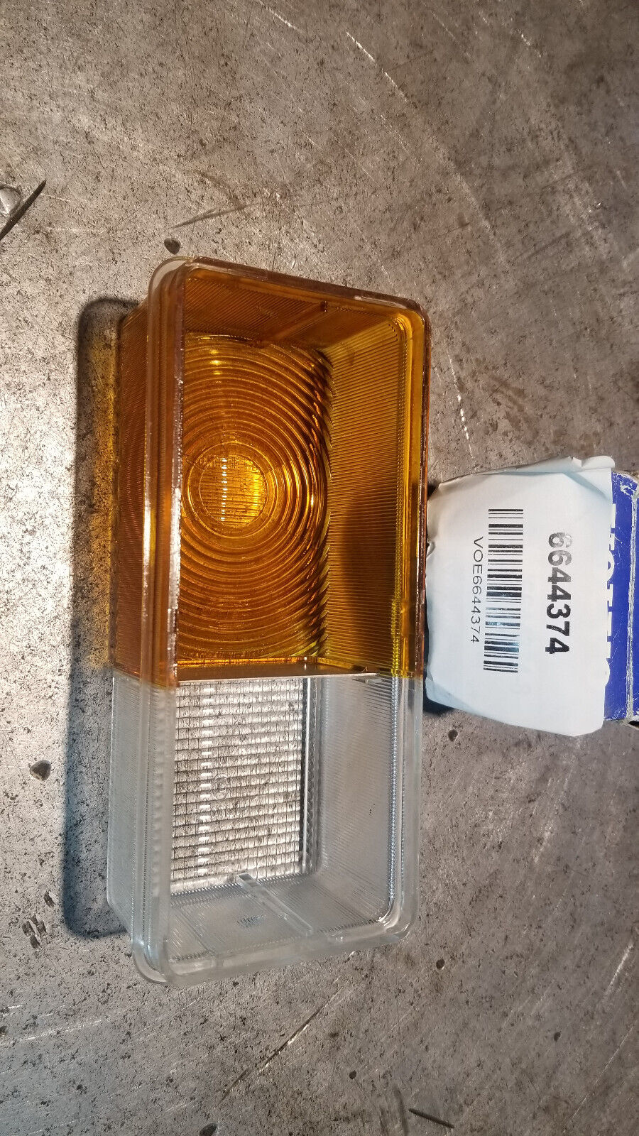 VOE6644374 VOLVO LAMP AMBER 6644374