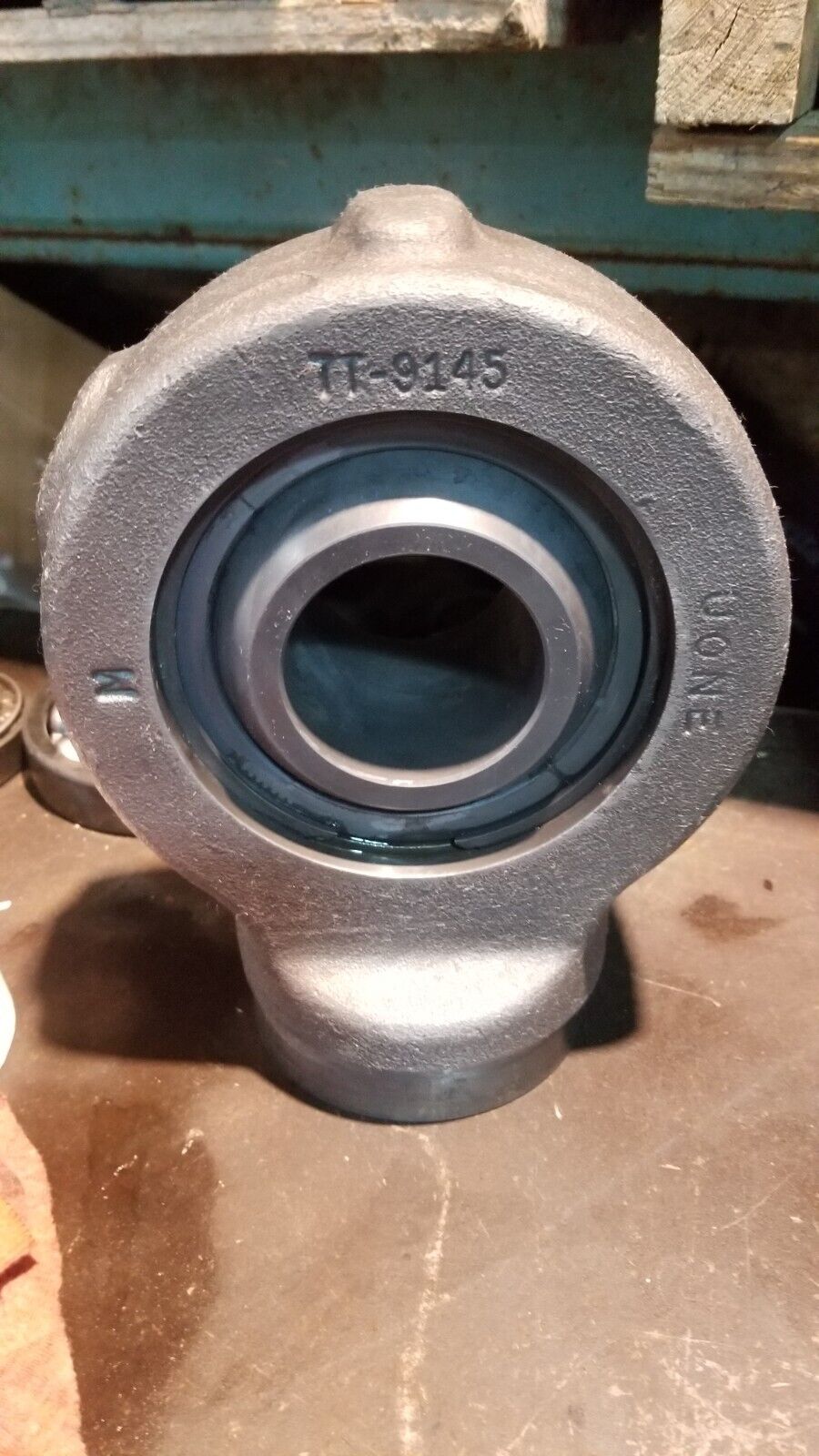 NEW CATERPILLAR ROD END AND BEARING 7T-9145 AND 7T-9147 OEM CAT