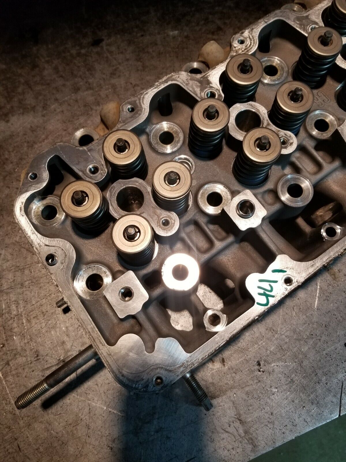 2006-2010 Chevy GMC 6.6 LBZ LMM DURAMAX CYLINDER HEAD RH PASSENGER REF41