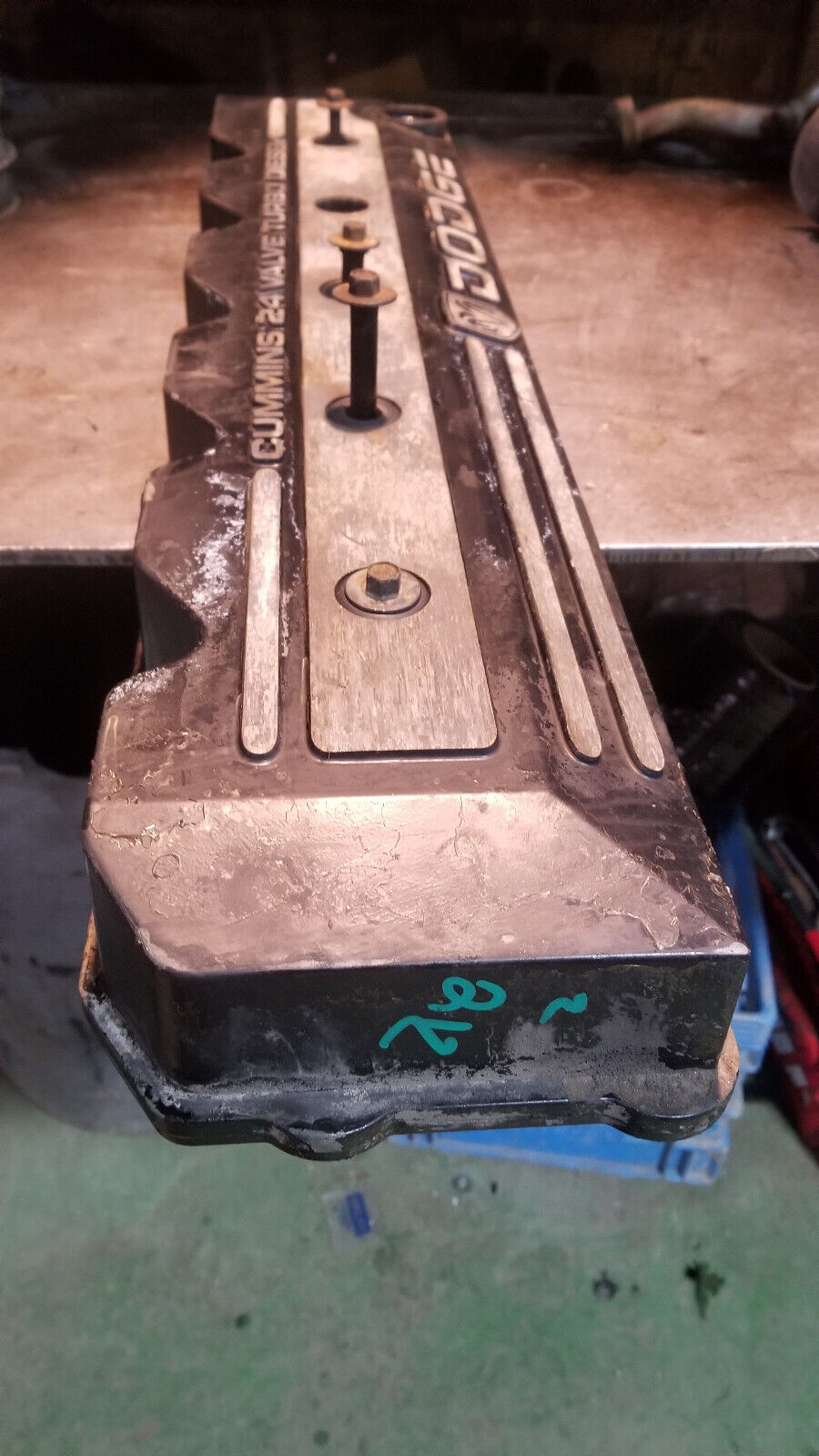 3937121 Dodge Ram Cummins 5.9L 24v turbo diesel engine VALVE COVER 2002 ref216