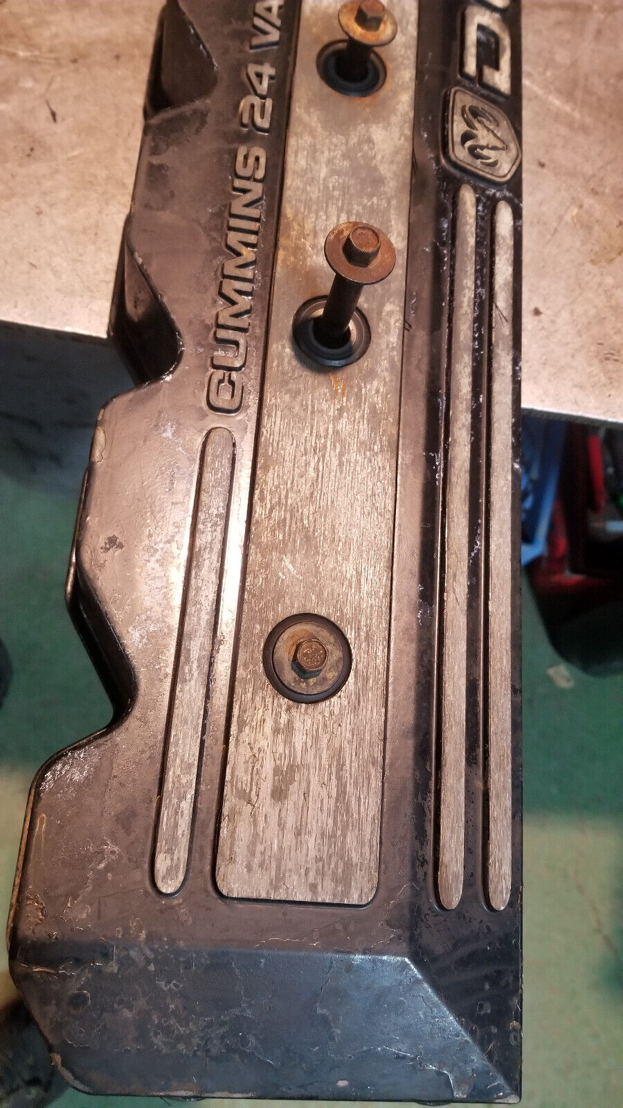 3937121 Dodge Ram Cummins 5.9L 24v turbo diesel engine VALVE COVER 2002 ref216