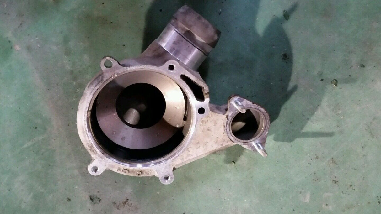 07.5 08 09 10 Chevrolet Silverado GMC Sierra Duramax Diesel Water Pump Housing