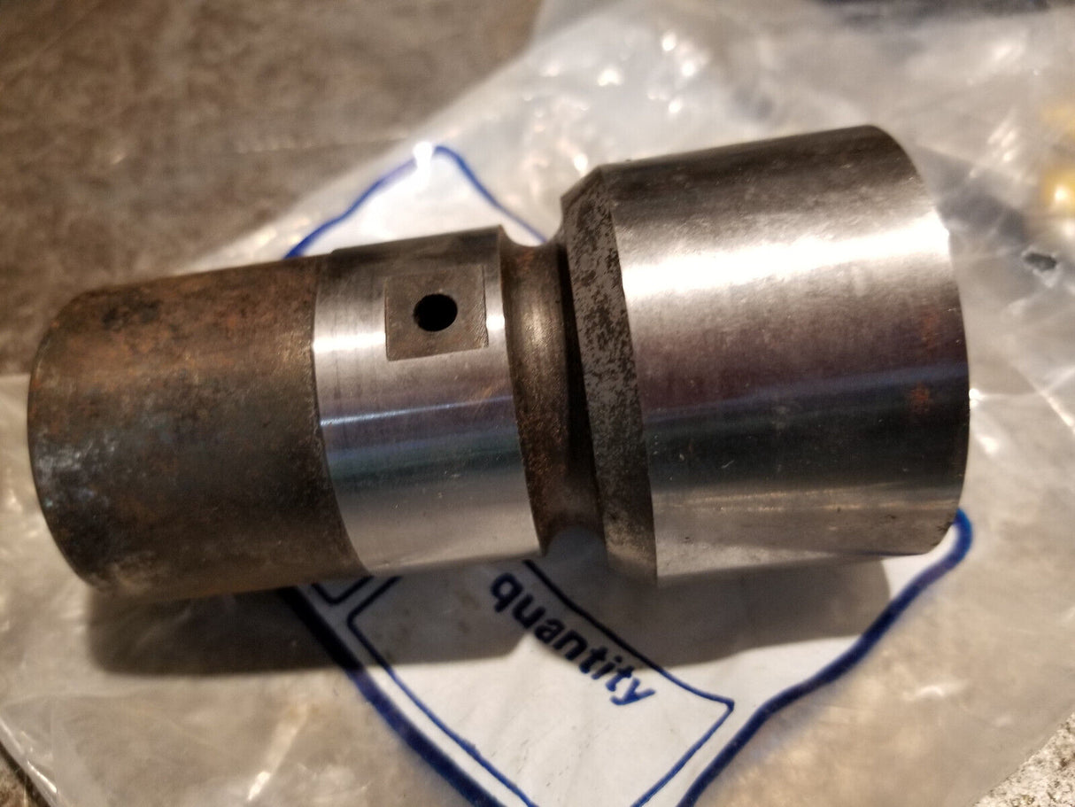 09705770 Pin Steering Cylinder For Buhler Versatile 2310 2335 2375