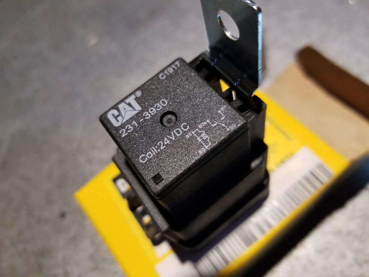231-3930 Catepillar 24V Single Pole Double Throw Plastic Relay 2313930