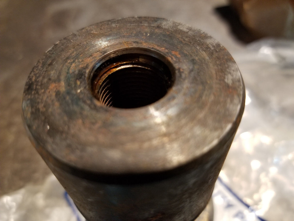 09705770 Pin Steering Cylinder For Buhler Versatile 2310 2335 2375