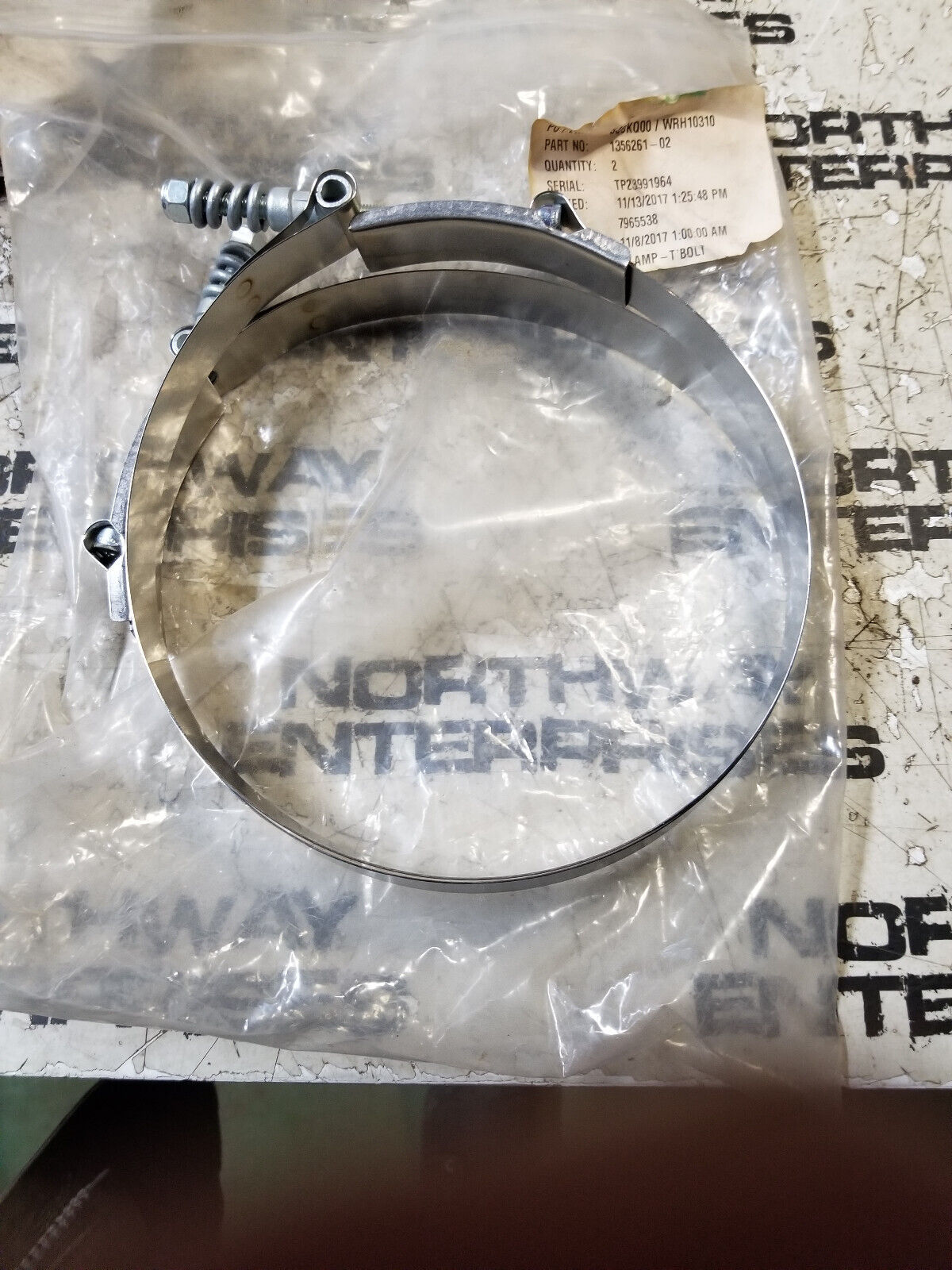 SET OF 2 CLAMPS - CAT 135-6261 CLAMP 1356261