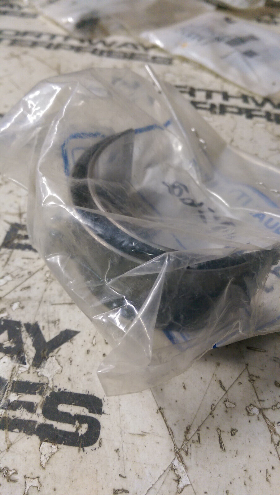 3969562 CUMMINS ROD BEARING