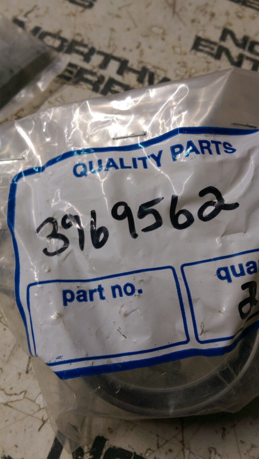 3969562 CUMMINS ROD BEARING