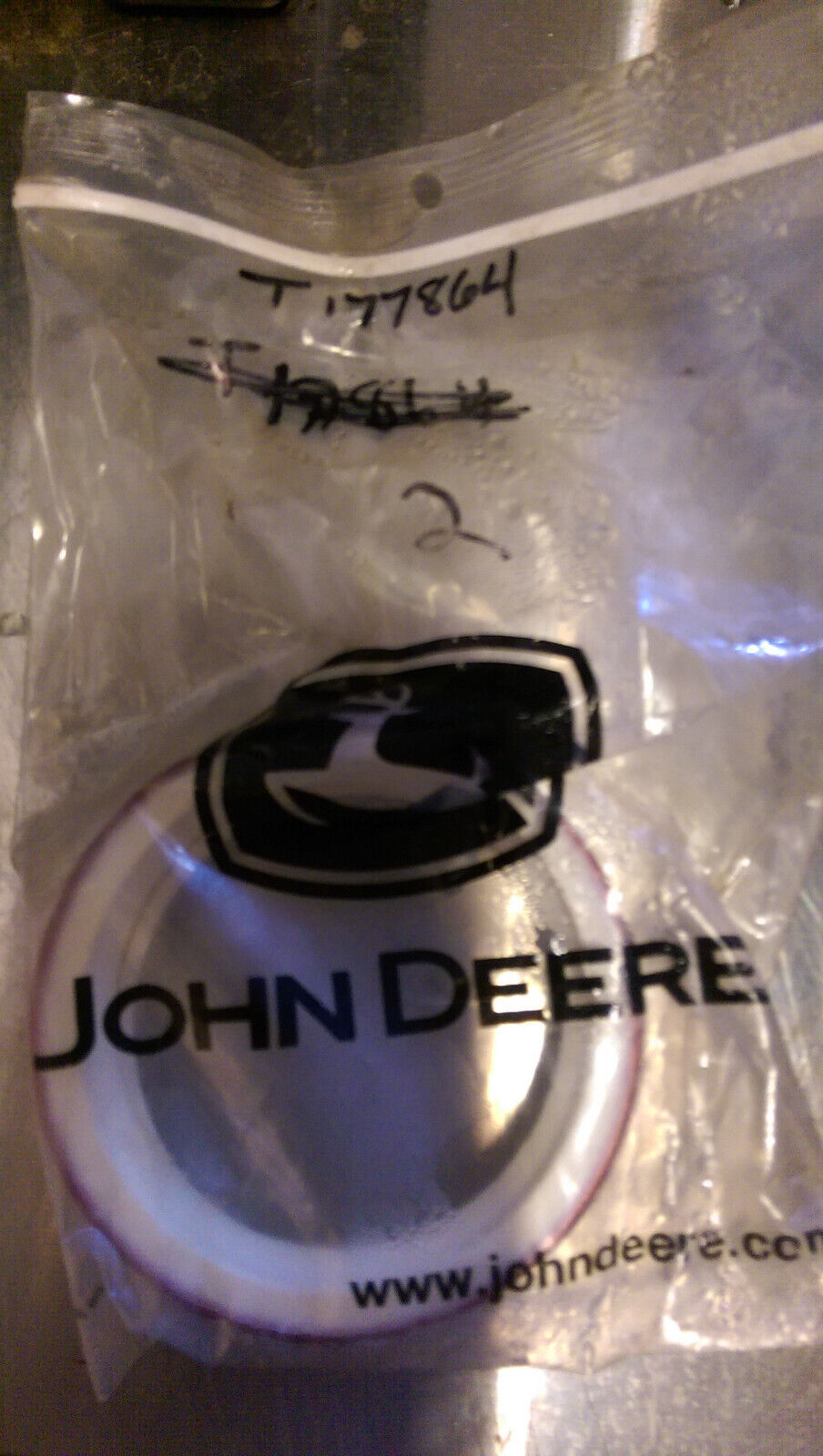 1PC - John Deere T177864 SEAL