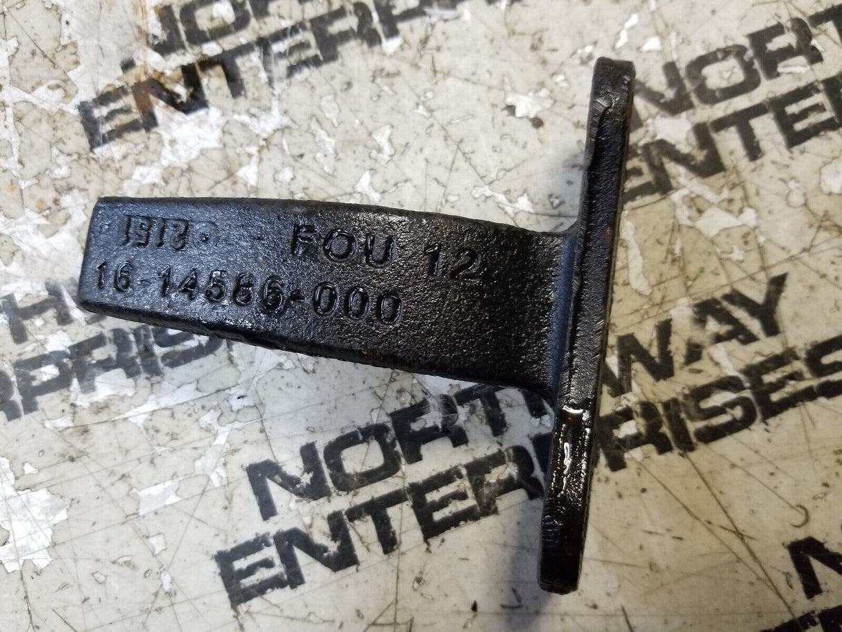 FREIGHTLINER 16-14586-000 - Beam Axle Seat
