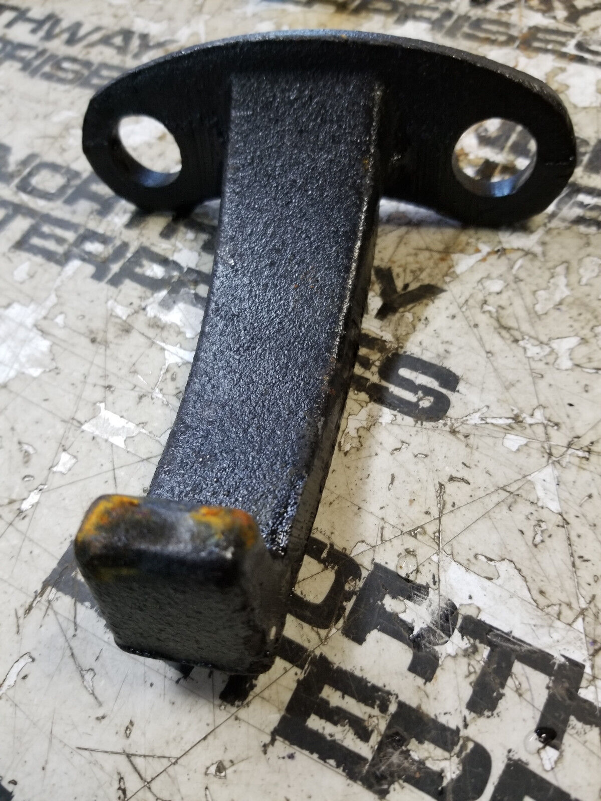 FREIGHTLINER 16-14586-000 - Beam Axle Seat