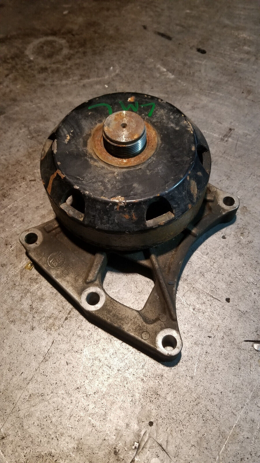 2011-2016 Duramax LML Fan Pulley w/bracket 98062861