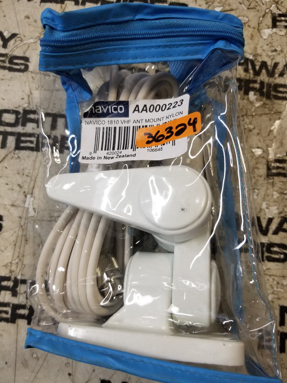 Navico Boat 1810 VHF Antenna Mount AA000223