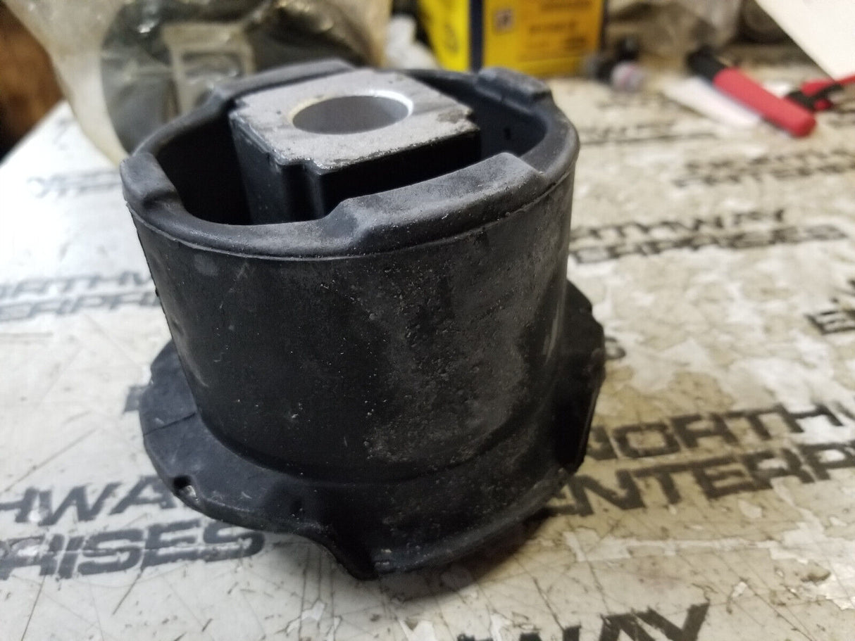 2011-2023 DODGE DURANGO SUSPENSION CROSS-MEMBER INSULATOR NEW OEM 05180731AC