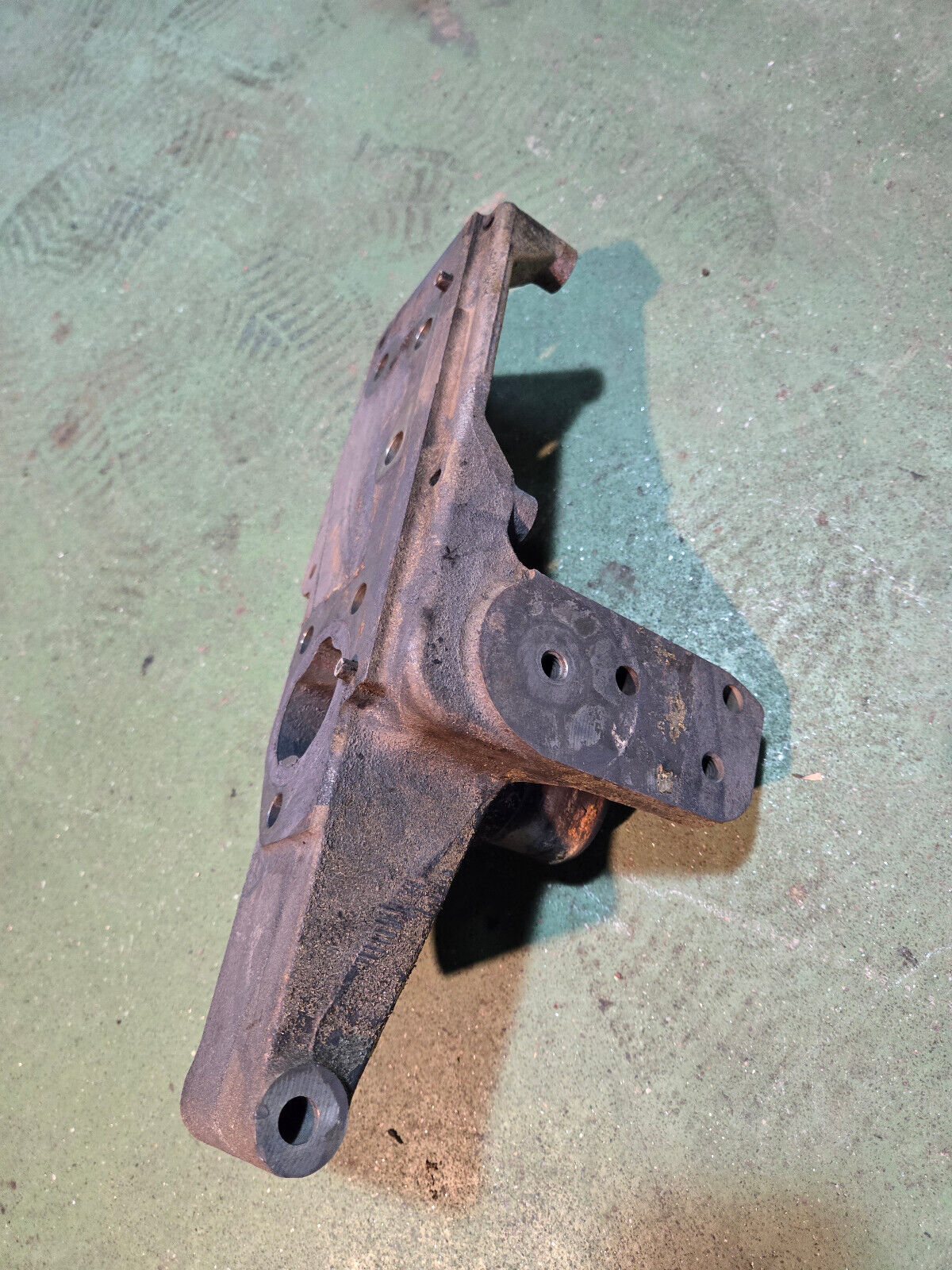 03-07 Dodge Ram Cummins 5.9L Engine Bracket 3957252 3957251 bracket