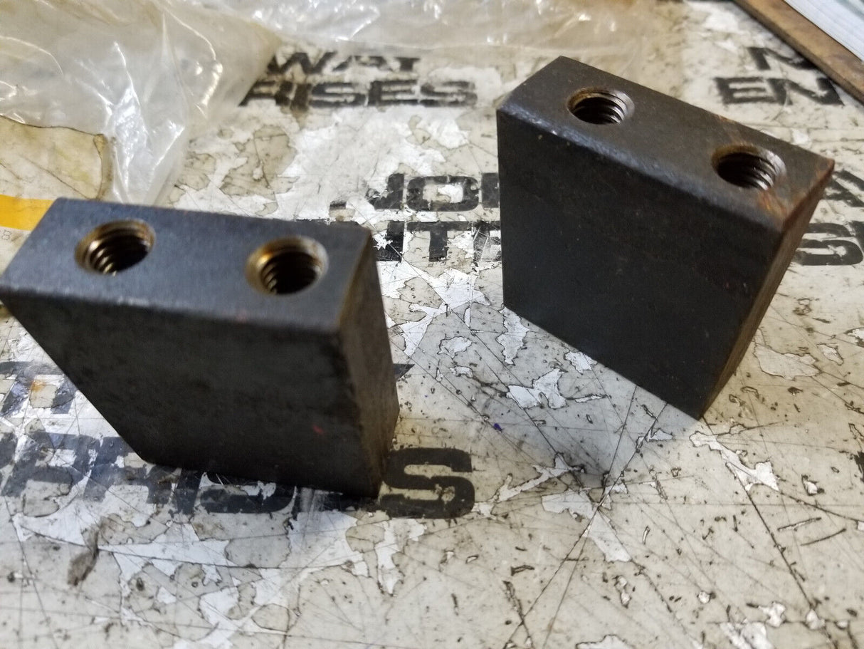 LOT OF 2PC - CAT 3V-4681 3V4681