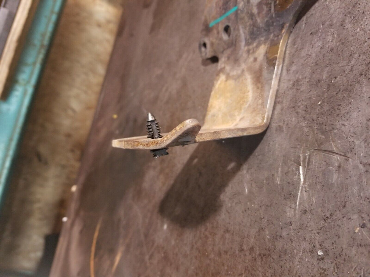 3946191 LIFT PUMP BRACKET 98-2002 Dodge Cummins 24V 5.9L VP44