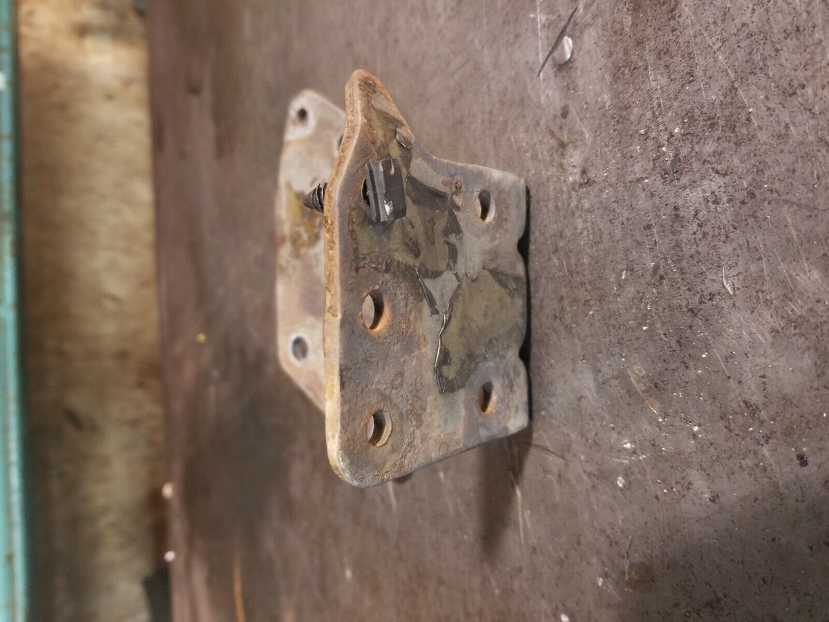3946191 LIFT PUMP BRACKET 98-2002 Dodge Cummins 24V 5.9L VP44