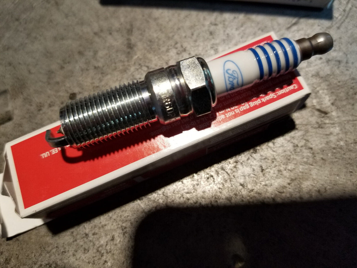 8 Pack Genuine OEM SP548X Ford Motorcraft Platinum Spark Plug CYFS12F1X