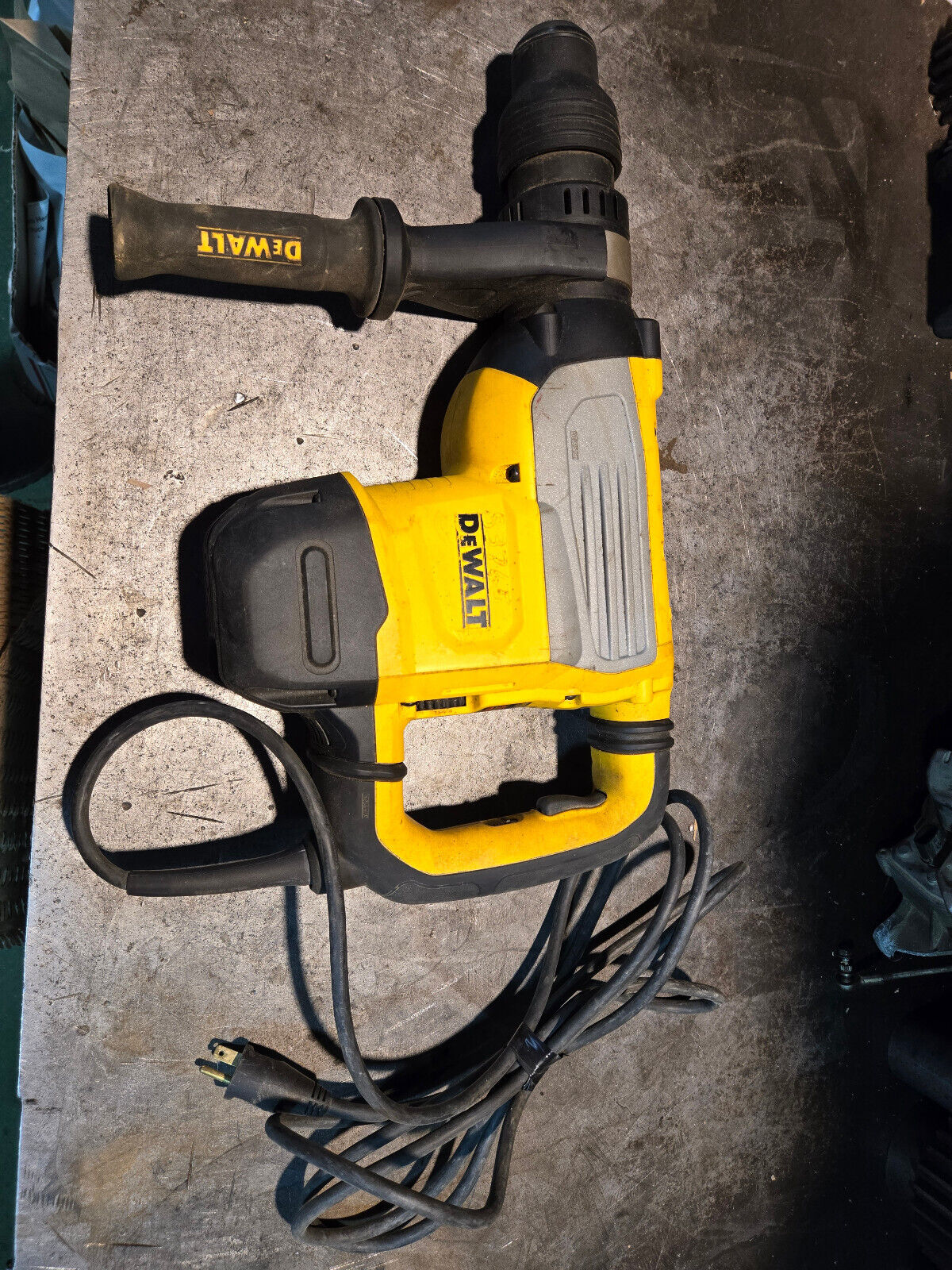 Dewalt D25733 SDS Max Rotary Hammer Drill 1-7/8" Corded Electric