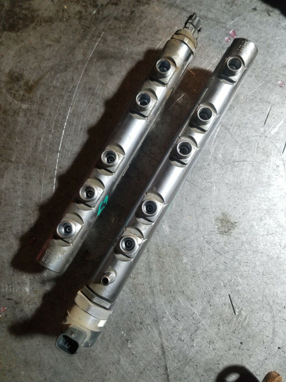 2014-2019 3.0L EcoDiesel FUEL RAILS 0445216050 0445216044 0281006209