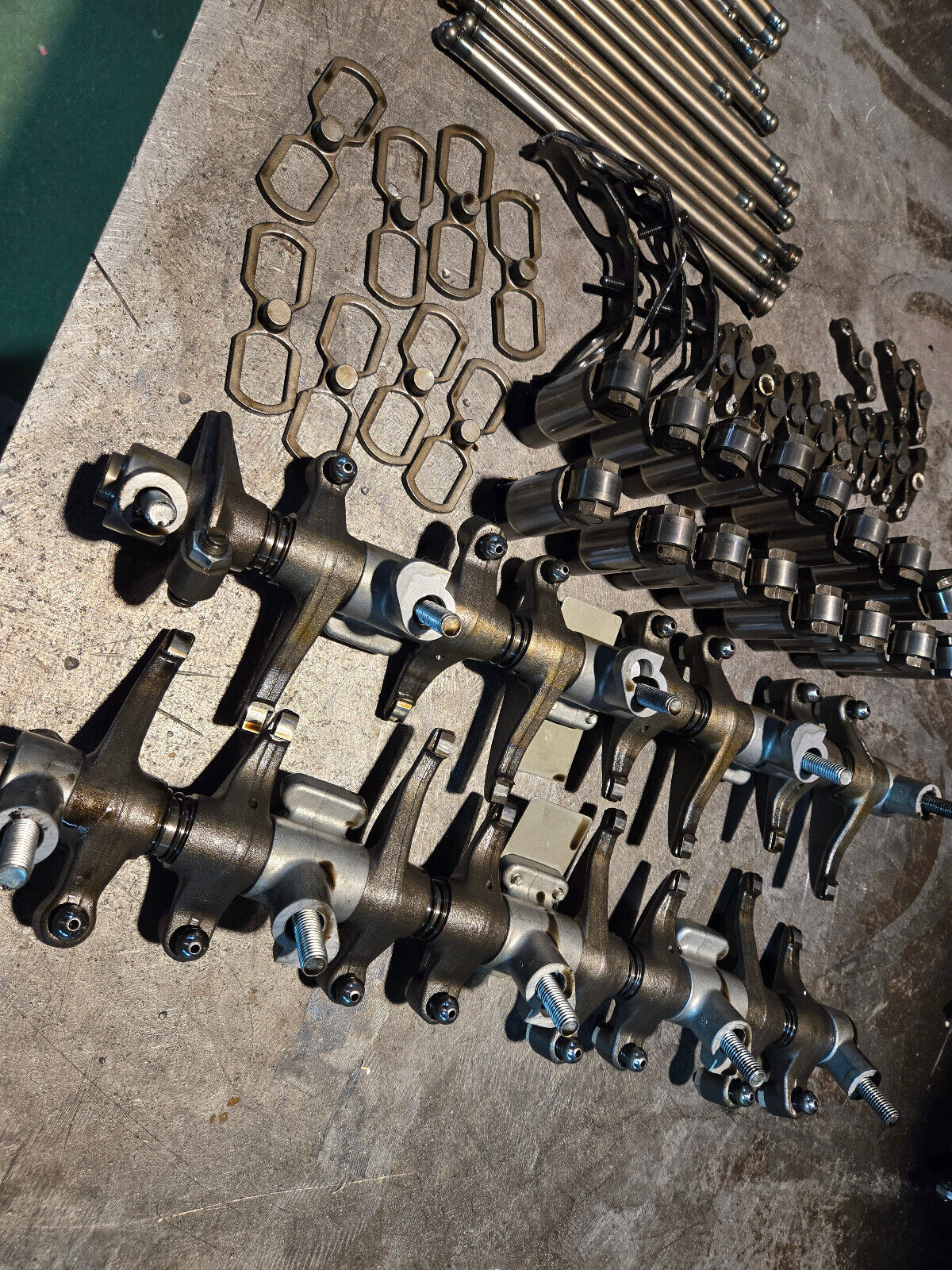 2011-2015 Chevy GMC 6.6 LML DURAMAX VALVETRAIN ROCKER ARMS LIFTERS REF81774