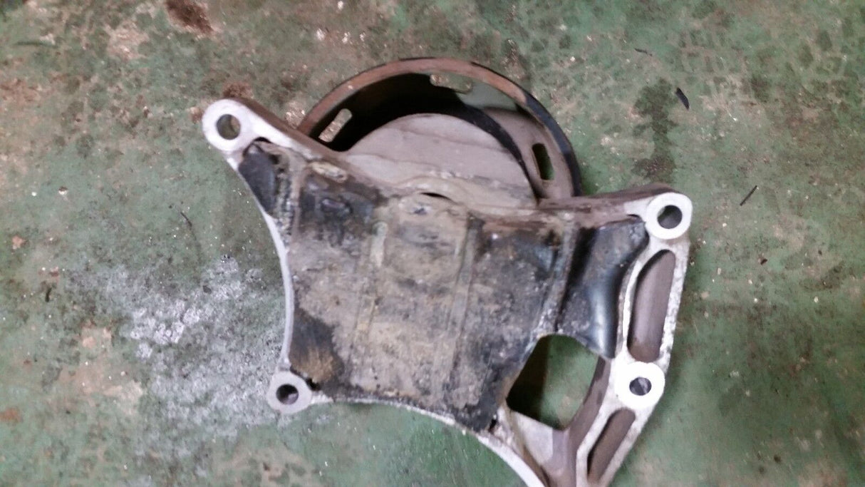 01-10 2001-2010 Duramax LB7 LLY LBZ LMM Fan Pulley w/bracket 97226289 w/holes