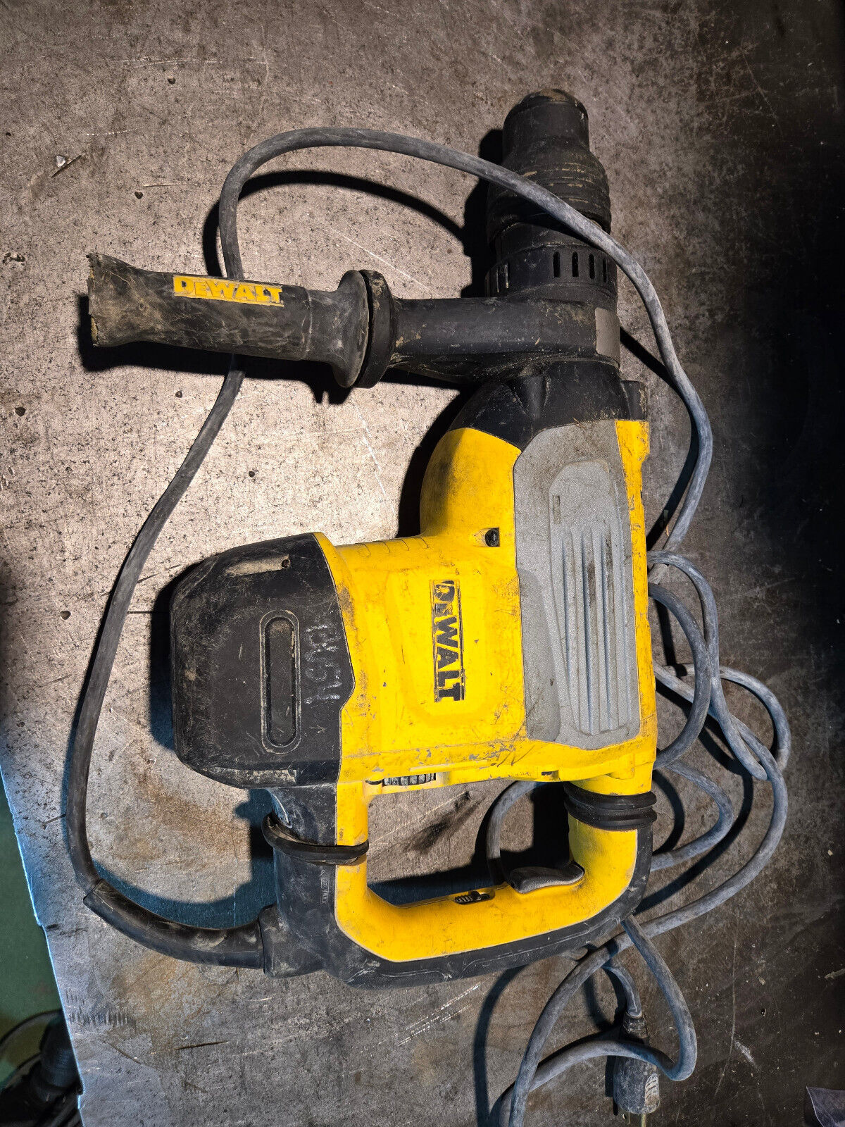 Dewalt D25733 SDS Max Rotary Hammer Drill 1-7/8" Corded Electric