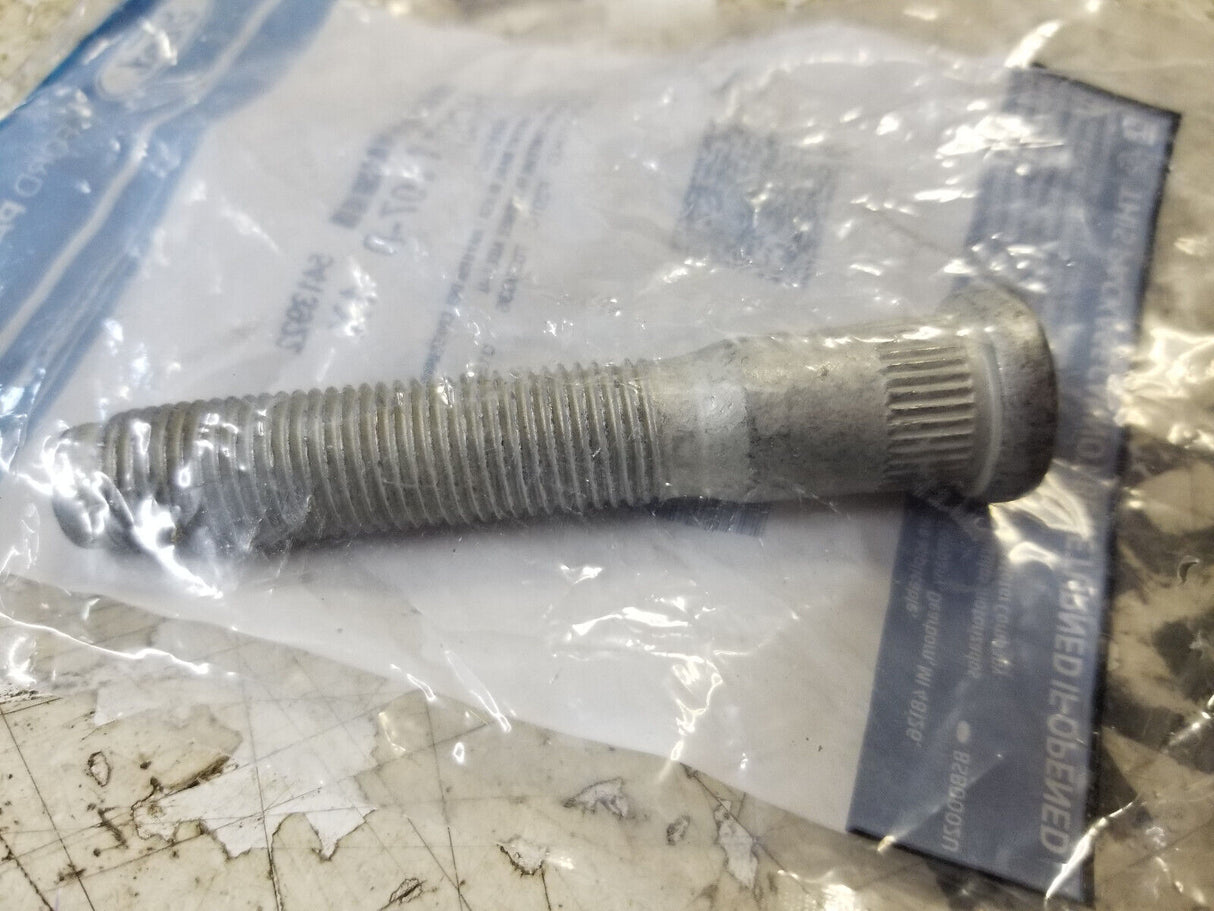 FORD MOTOCRAFT HCPZ-1107-D WHEEL STUD