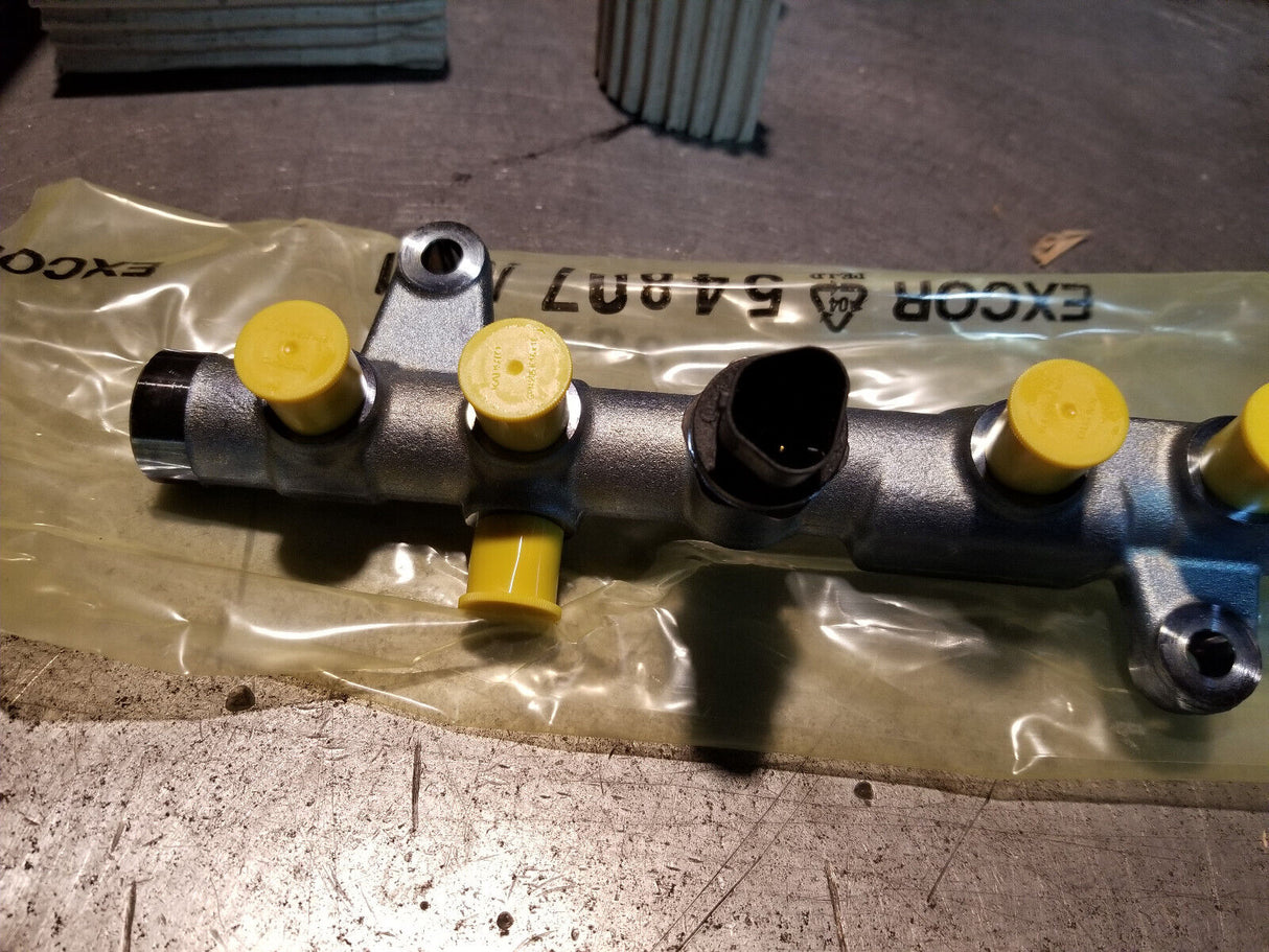 OEM Cummins Bosch 0445226167 5348915 Fuel Rail