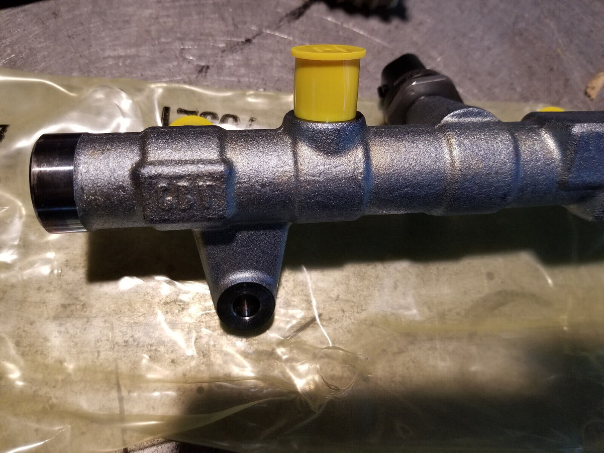 OEM Cummins Bosch 0445226167 5348915 Fuel Rail