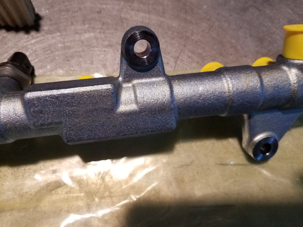 OEM Cummins Bosch 0445226167 5348915 Fuel Rail